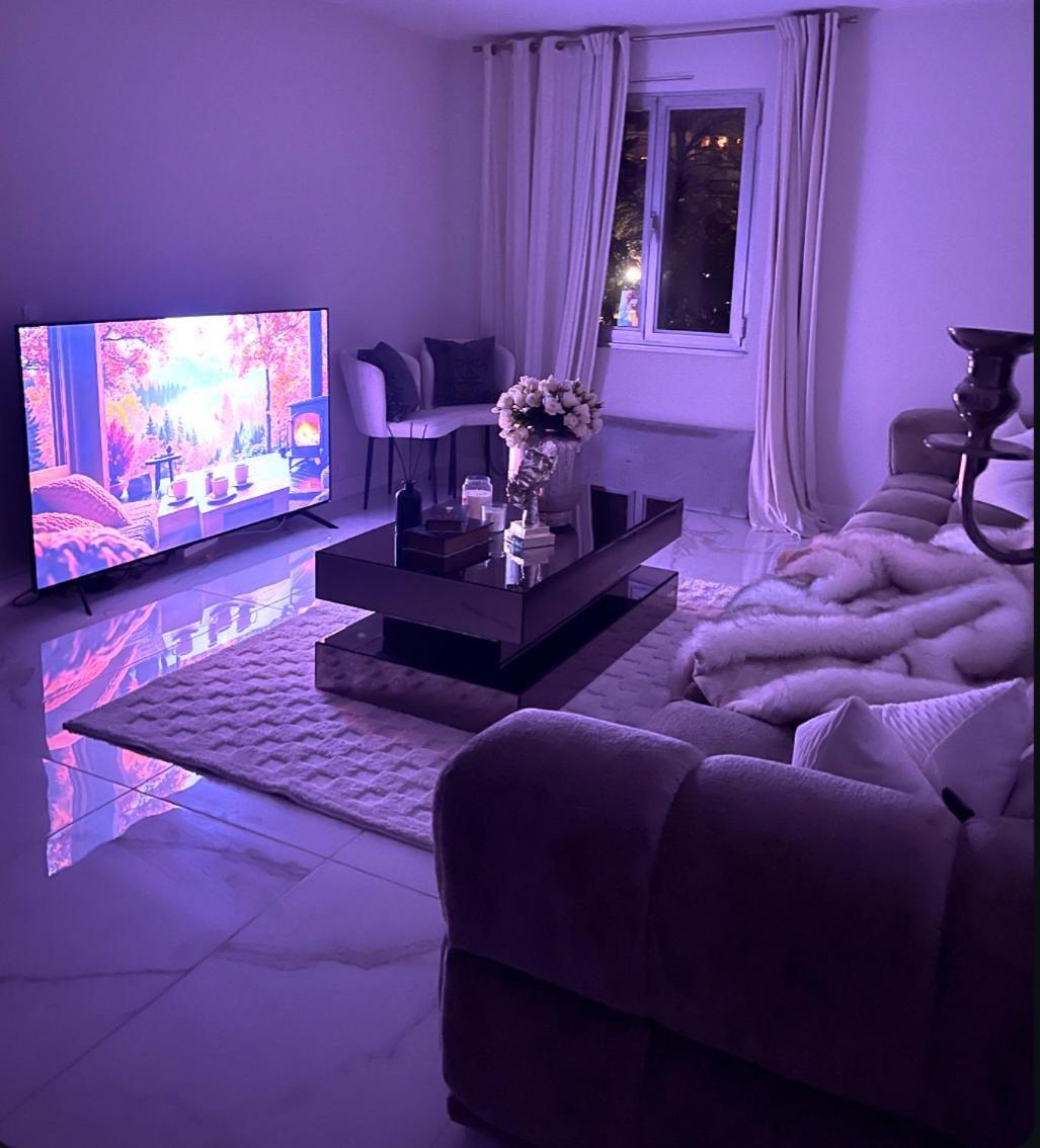 La Maison Du Luxe Ris-Orangis Экстерьер фото